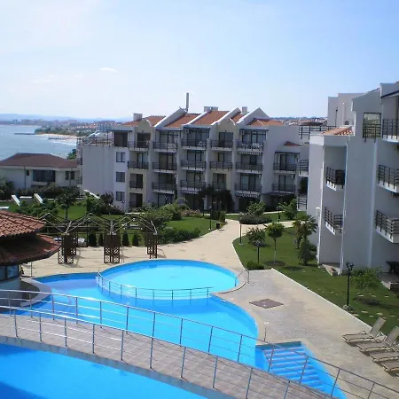 Diamond Apart Complex Guesthouse - Dinevi Marina Apartment *